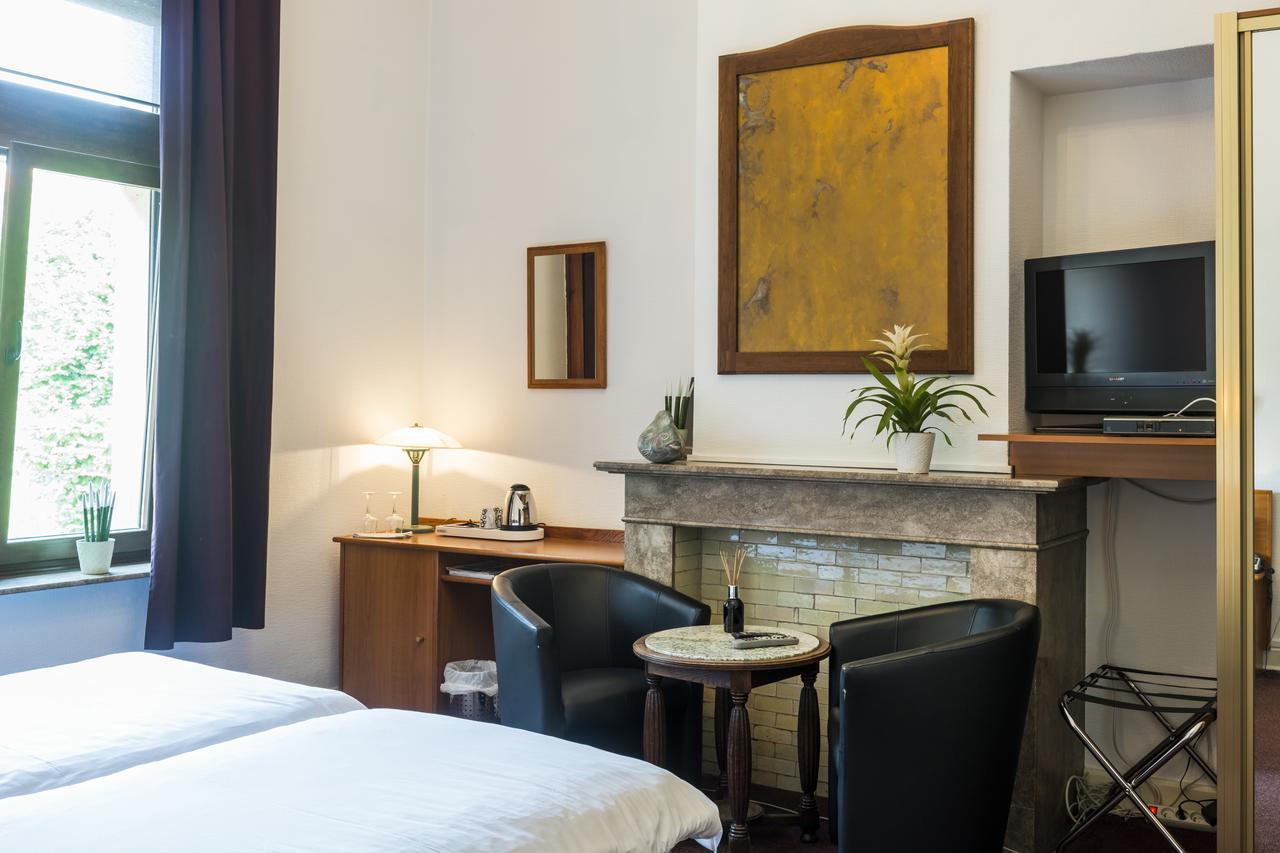 Hostellerie Lou Pahou Ronse Exteriör bild